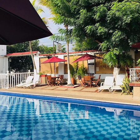 Hotel Maceo ميلغار المظهر الخارجي الصورة