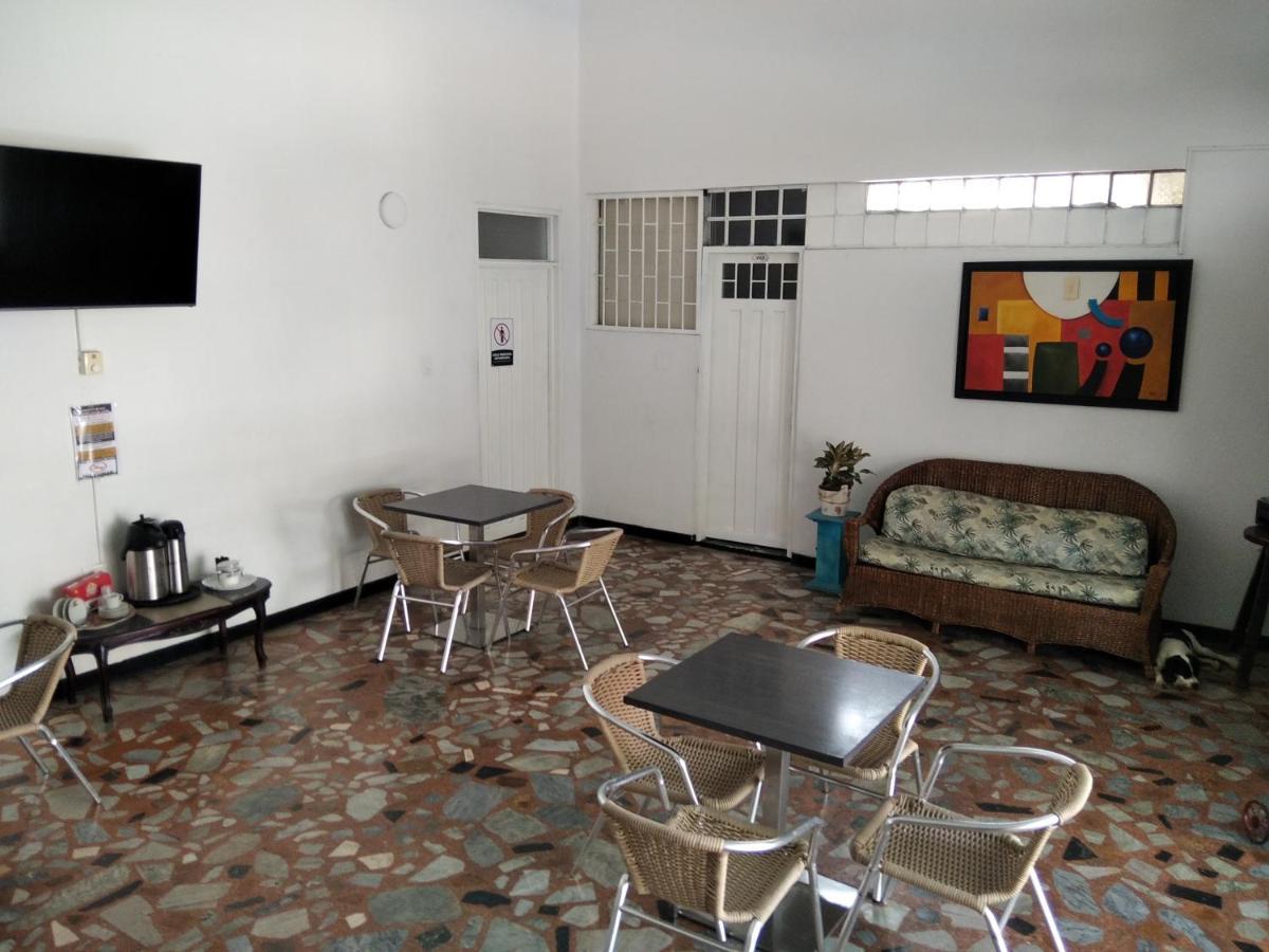 Hotel Maceo ميلغار المظهر الخارجي الصورة
