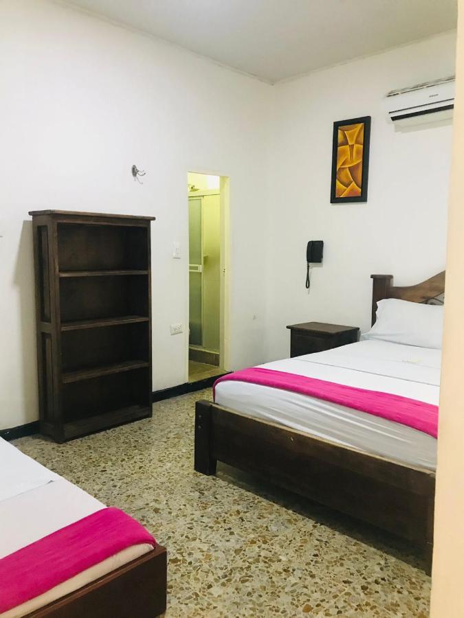 Hotel Maceo ميلغار المظهر الخارجي الصورة