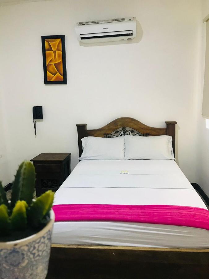 Hotel Maceo ميلغار المظهر الخارجي الصورة
