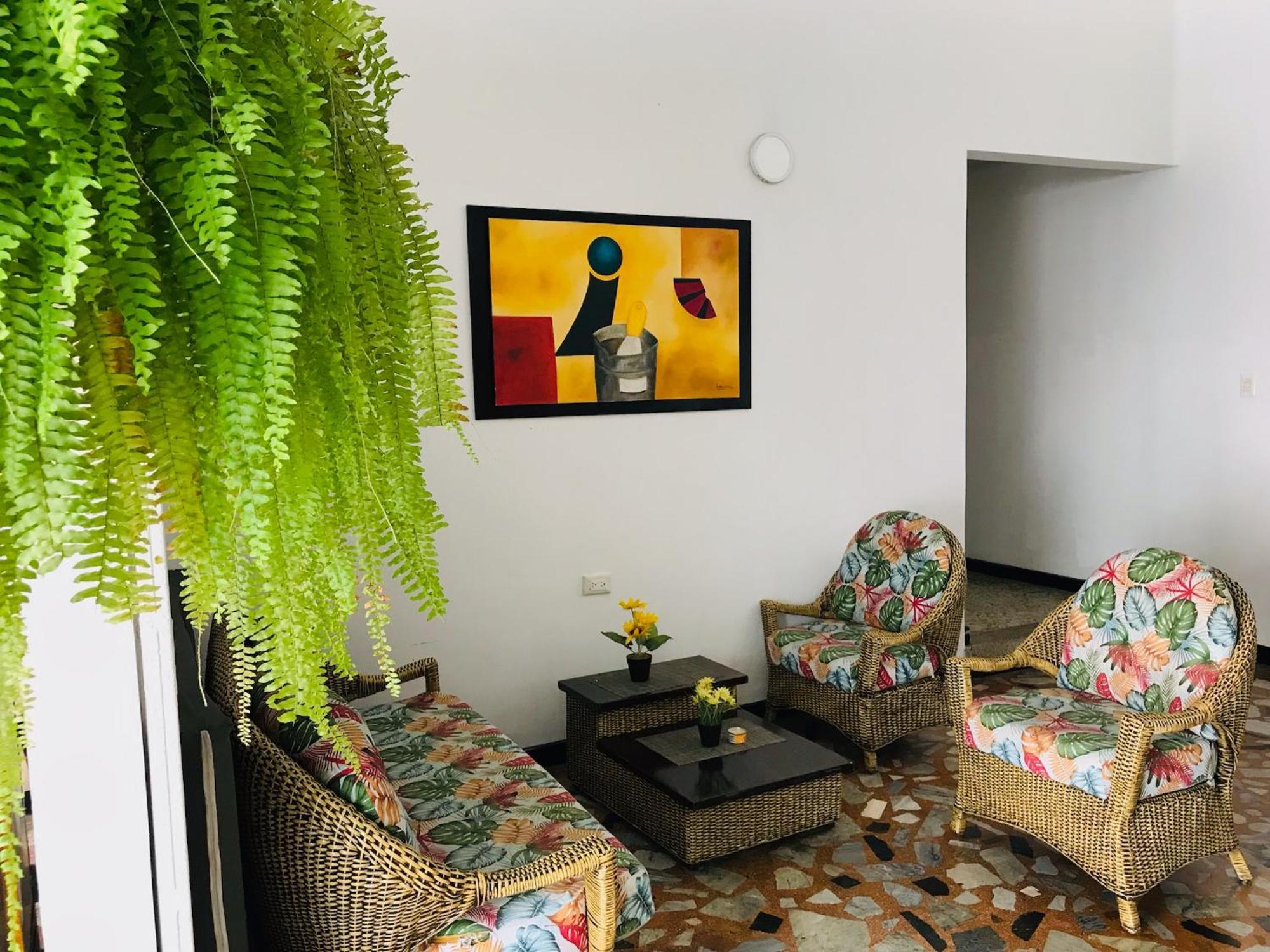 Hotel Maceo ميلغار المظهر الخارجي الصورة