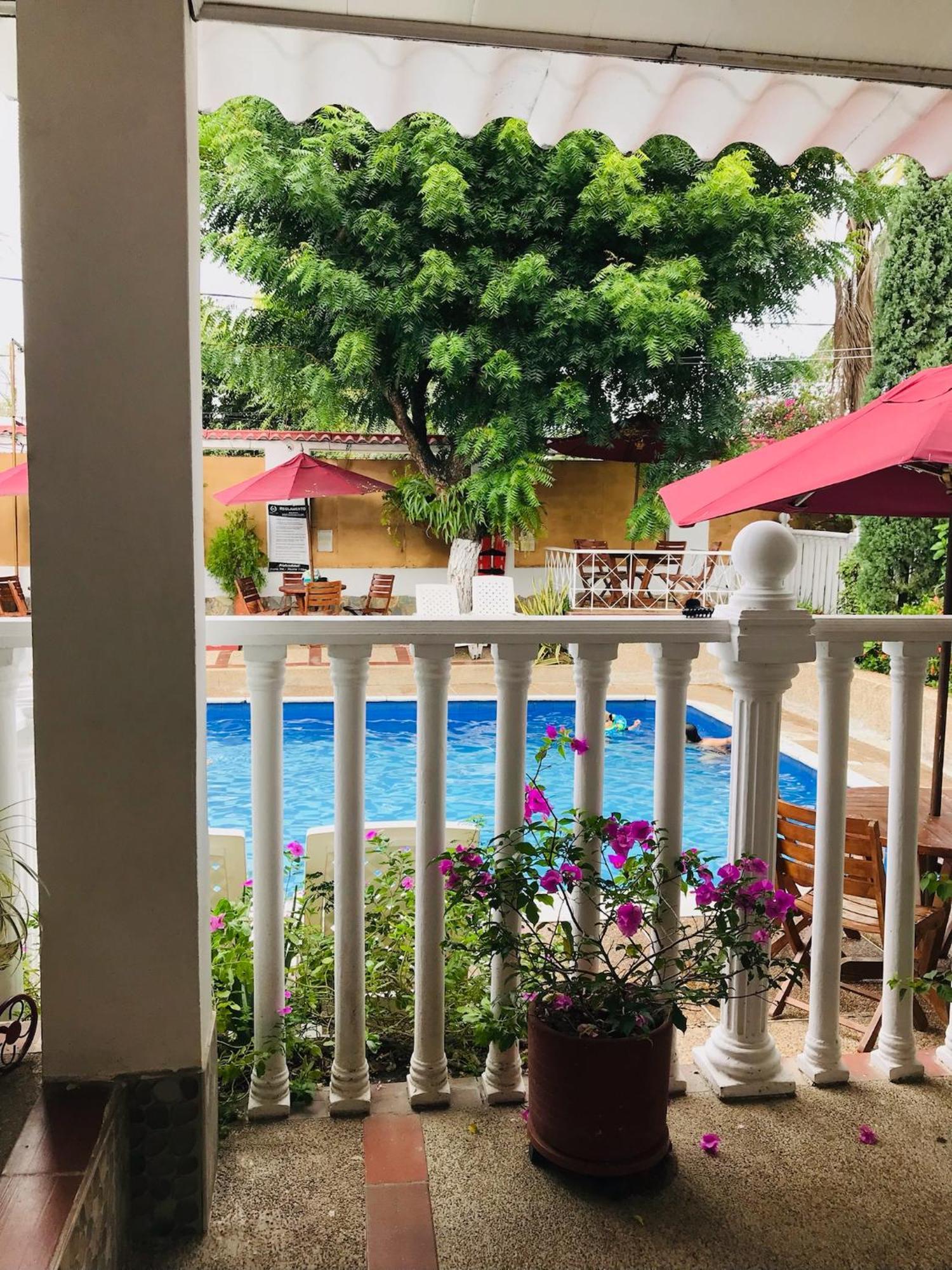 Hotel Maceo ميلغار المظهر الخارجي الصورة
